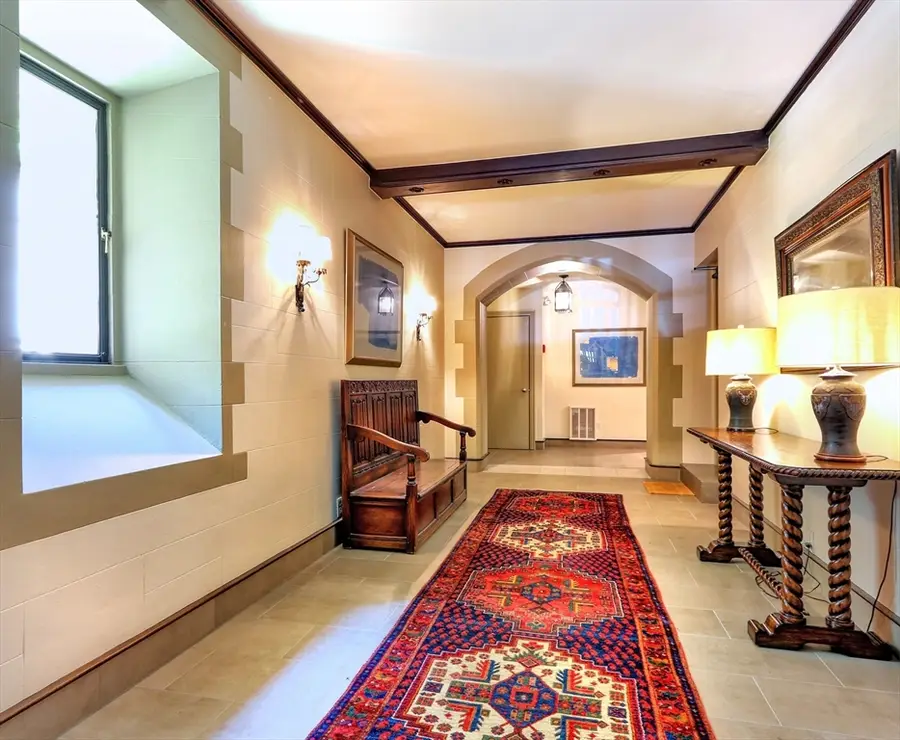 27 Chestnut #4C, Boston, MA 02108 - #2