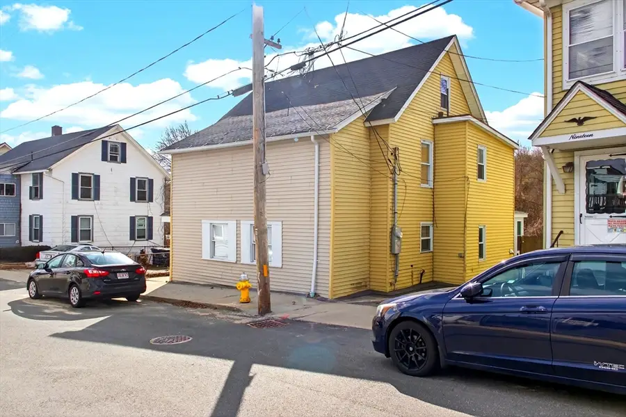 17 Moon St, Southbridge, MA 01550 - #2