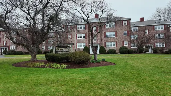 9 Dexter St #4, Malden, MA 02148