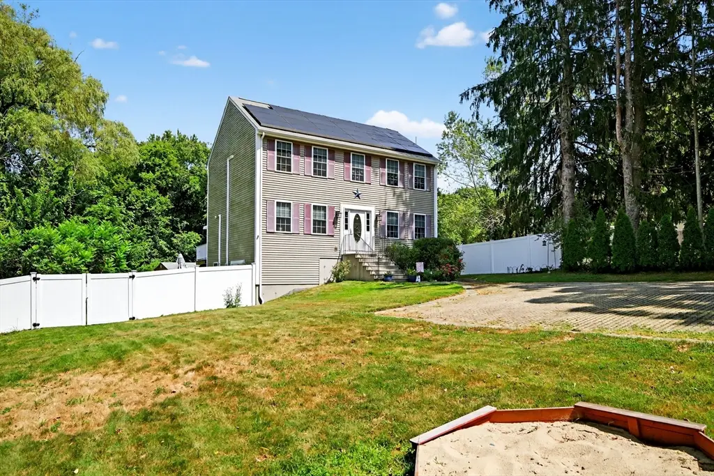 175 Old Fall River Rd, Swansea, MA 02777 - #1