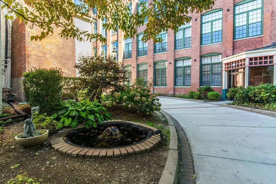 15 Higgins St #201, Smithfield, RI 02917 - #2