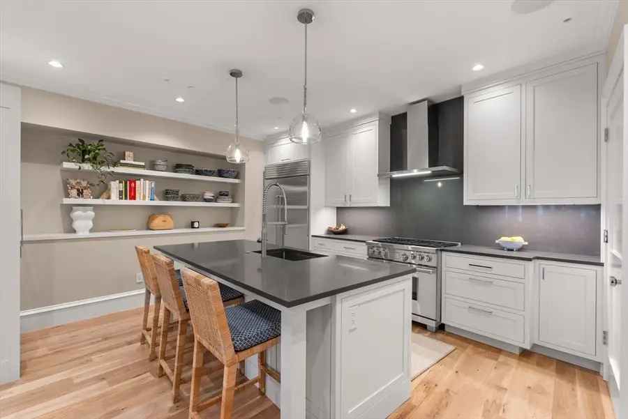 82 Mount Vernon Street #1, Boston, MA 02108 - #3