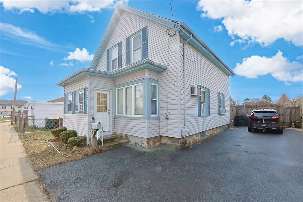 31 Russell St, Fall River, MA 02721 - #1