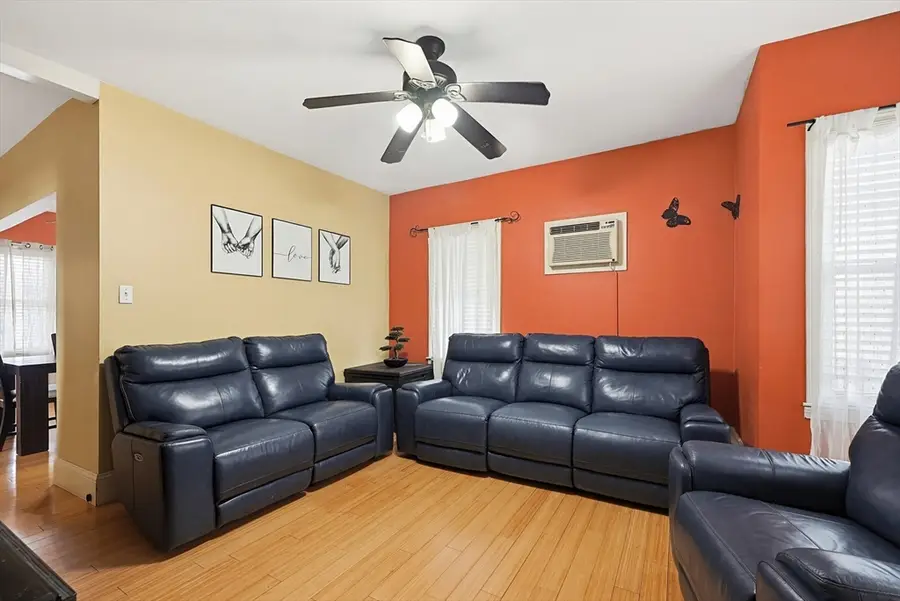 31 Russell St, Fall River, MA 02721 - #3