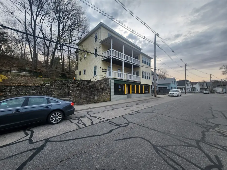 33 Crystal St, Southbridge, MA 01550 - #3