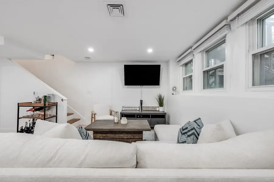 261 Silver St #1, Boston, MA 02127 - #3