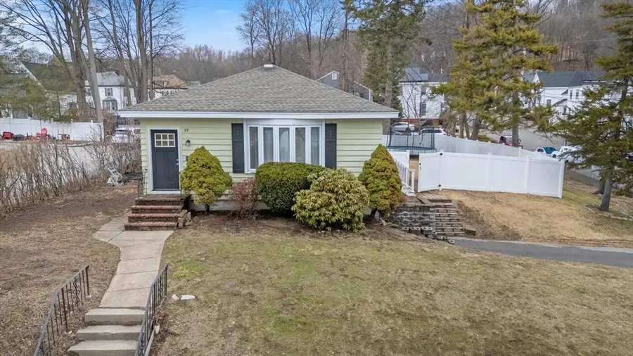 84 Groveland St., Haverhill, MA 01830 - #3