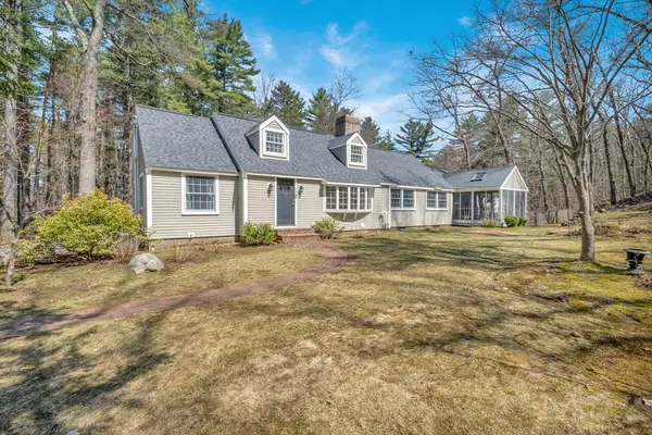 76 Mill Rd, Boxford, MA 01921
