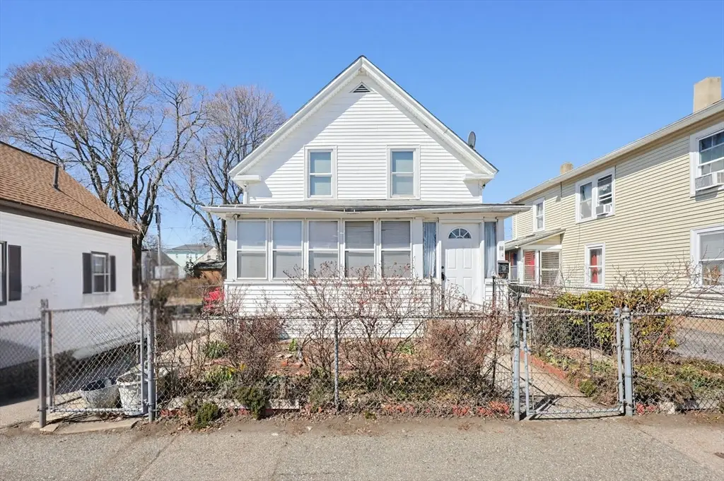 22 Camp St, Worcester, MA 01603 - #1