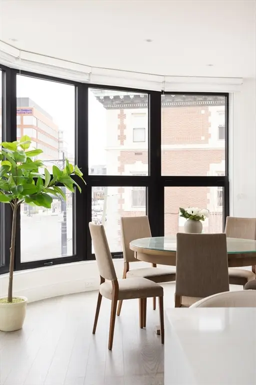 69 Walnut St #4, Brookline, MA 02445 - #3