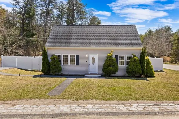 21 King Ave, Plymouth, MA 02360