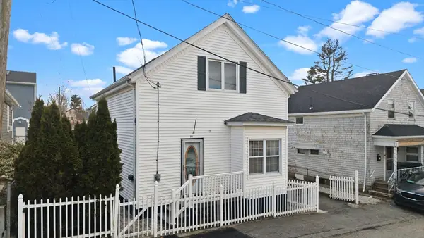 31 Sachem St, Fall River, MA 02724
