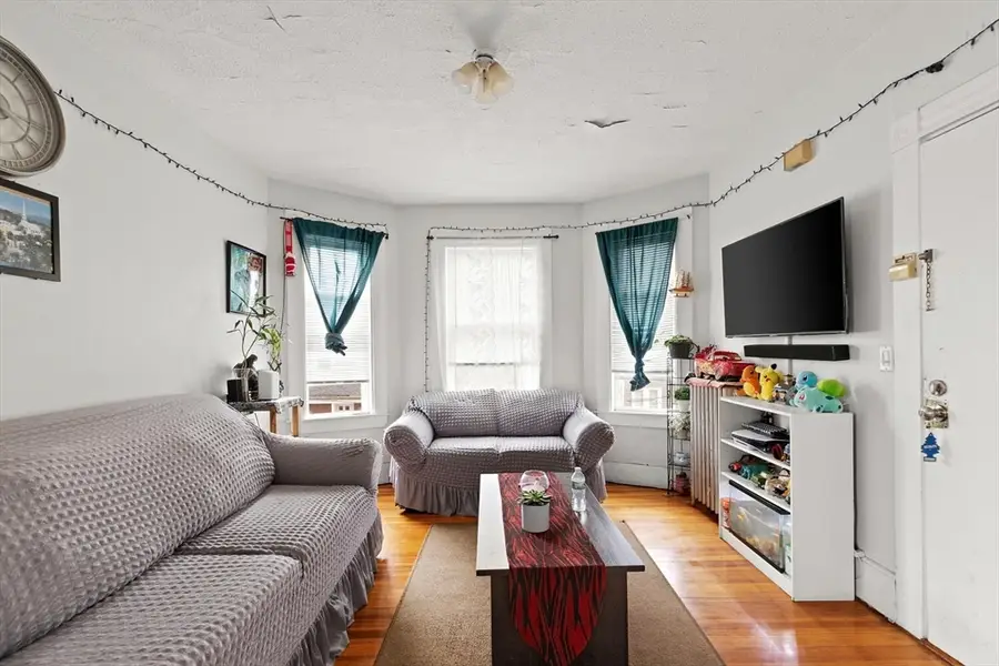 22 Elm St, Lynn, MA 01905 - #2