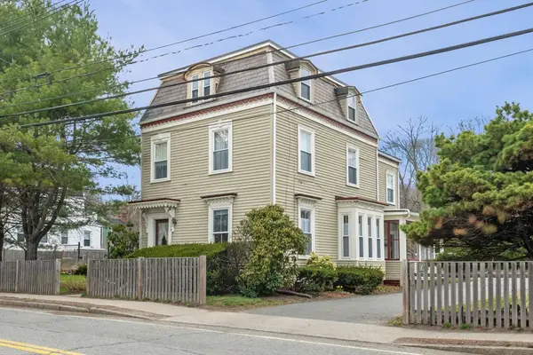 79 Central St #1, Ipswich, MA 01938