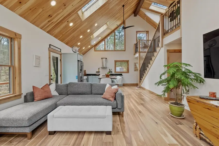 26 Pearl Rd, Ashburnham, MA 01430 - #3