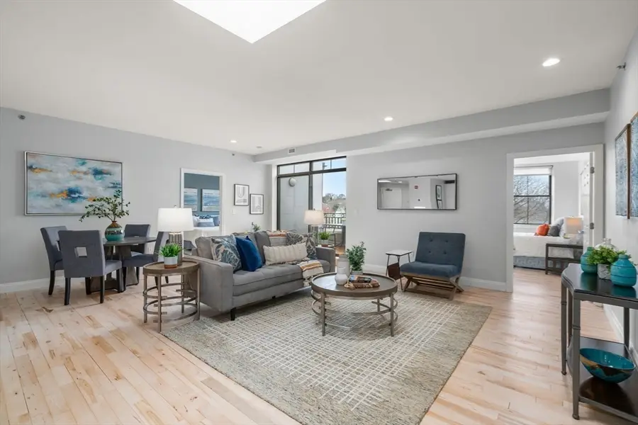 110-112 Cypress St #PH3, Brookline, MA 02445 - #2