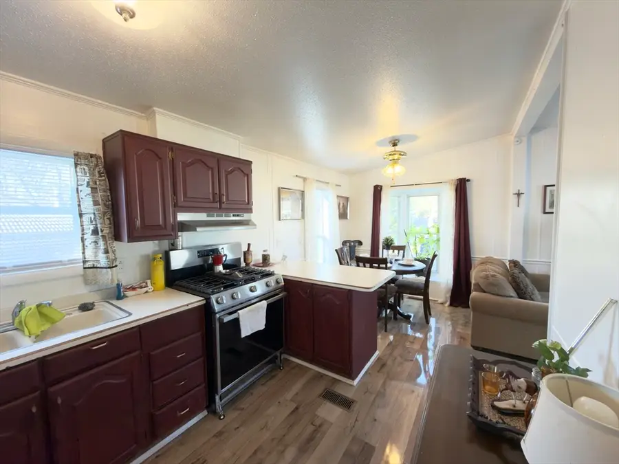 16 Mobile Home Way, Springfield, MA 01119 - #3