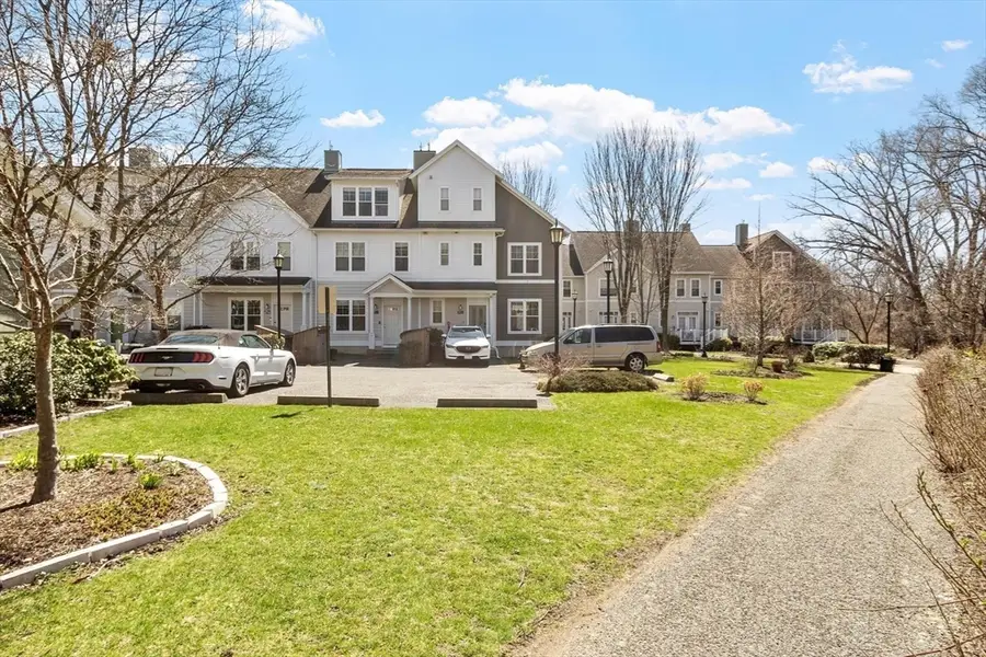 7 Lark Dr #202, Boston, MA 02126 - #2