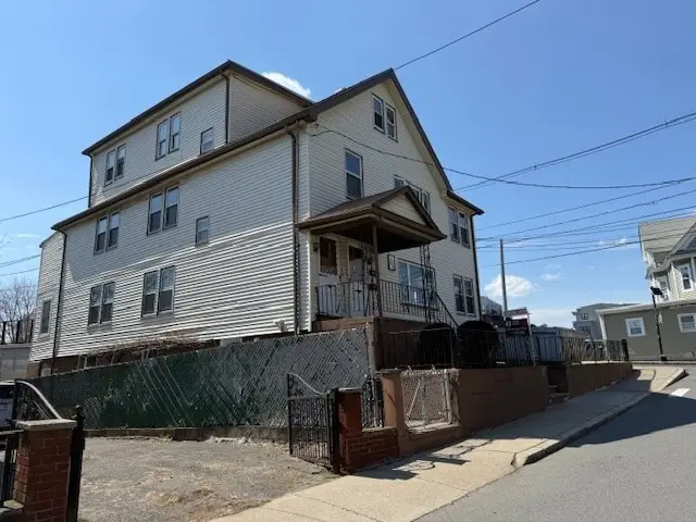 106 Vernon Street, Somerville, MA 02145 - #3
