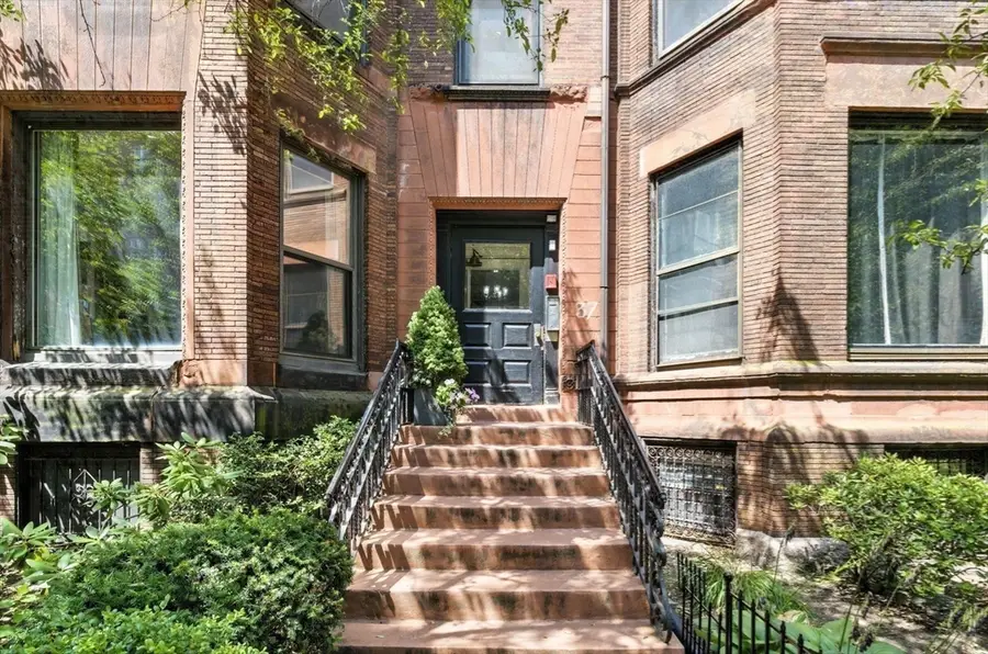37 Bay State Rd #4, Boston, MA 02215 - #2