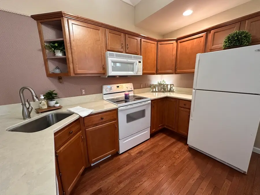 138 Brookfield Ln #138, Agawam, MA 01001 - #3