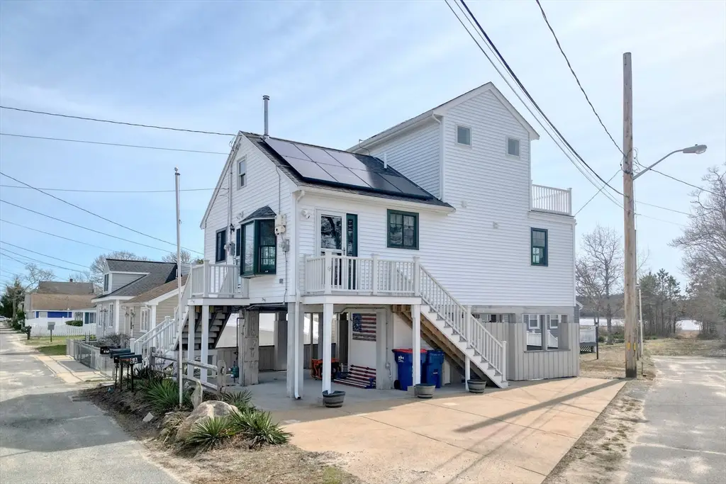 1 Barnes St, Wareham, MA 02571 - #1