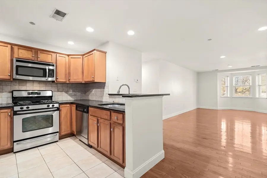 120 Wyllis Ave #103, Everett, MA 02149 - #2