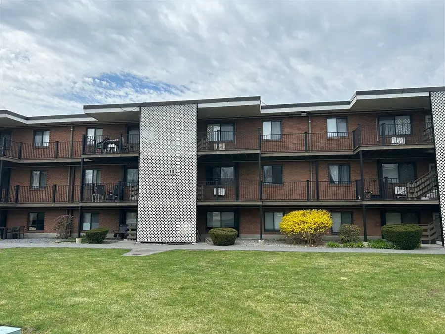 16 Arizona Ter #4, Arlington, MA 02474 - #2