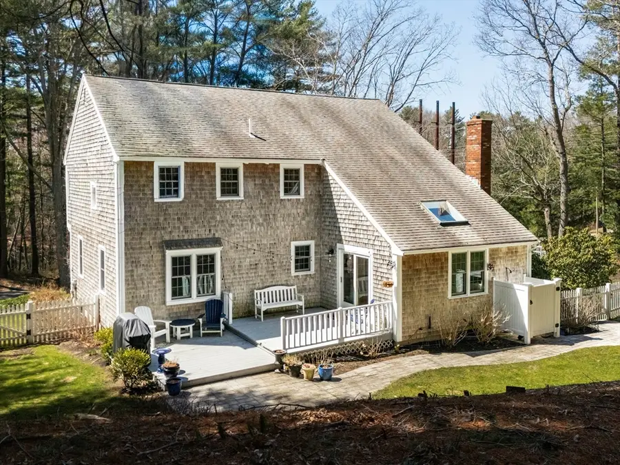 550 West St, Duxbury, MA 02332 - #3