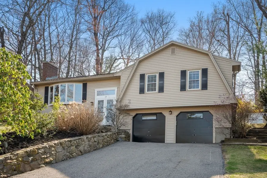 19 Duggan Dr, Framingham, MA 01702 - #2