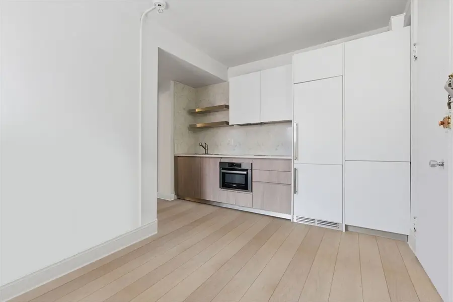 21 Beacon St #11L, Boston, MA 02108 - #2