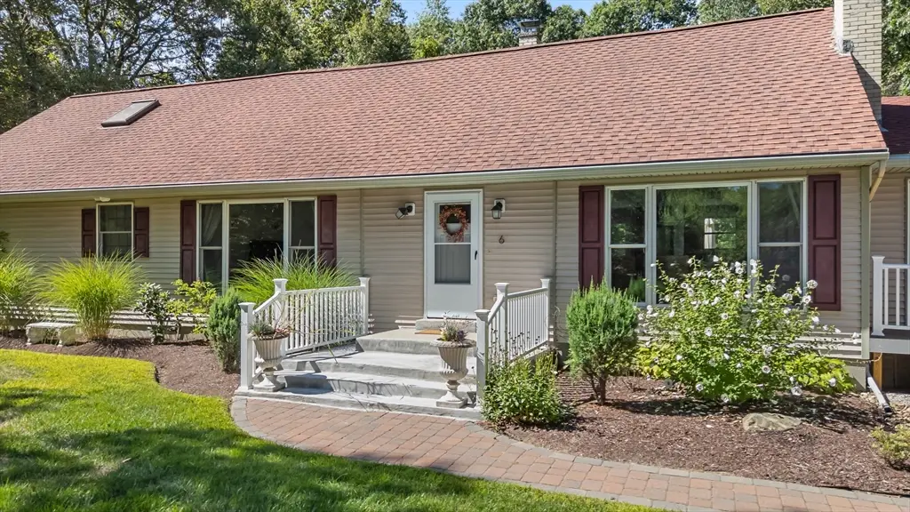 6 Sunrise Ave, Auburn, MA 01501 - #1