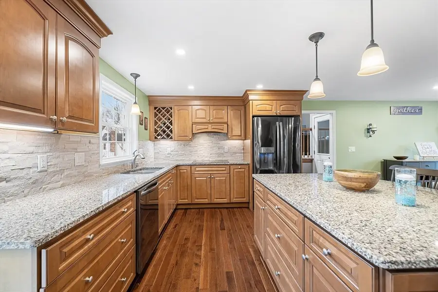 26 Debbie Ln, Milford, MA 01757 - #3