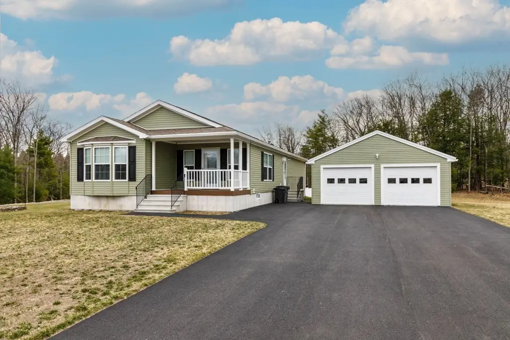 102 Topaz Terrace, Gardner, MA 01440 - #1