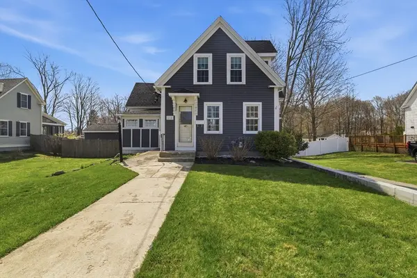 215 Vernon St, Rockland, MA 02370
