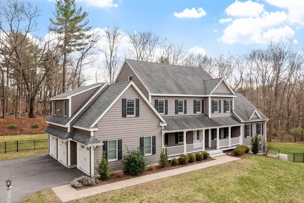 3 Nashoba Dr, Chelmsford, MA 01824