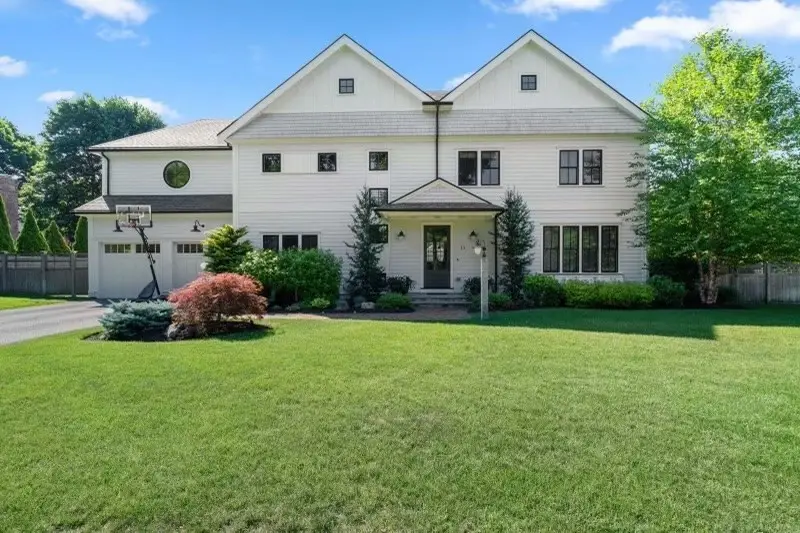 11 Fisher Ave, Wellesley, MA 02482 - #1