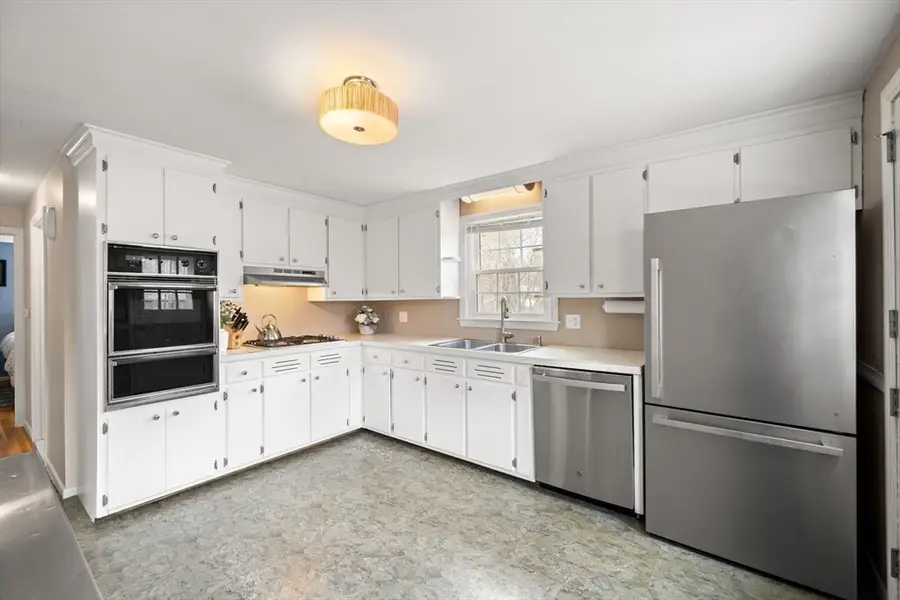 12 Dunshire Dr, North Chelmsford, MA 01863 - #3