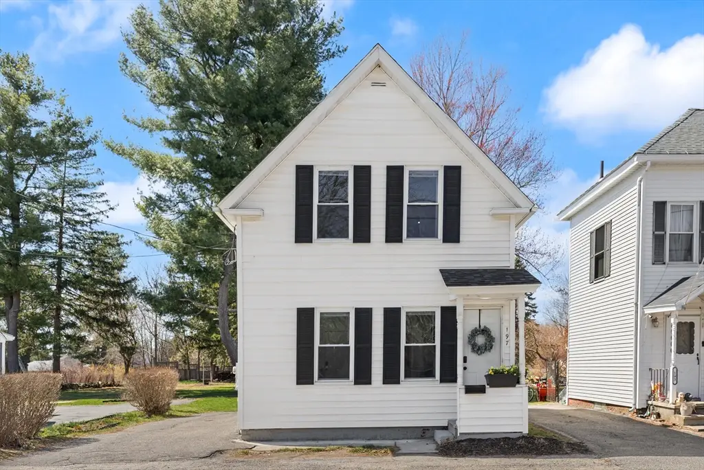 197 Woodlawn St., Clinton, MA 01510 - #1
