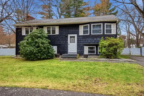 3 Hills Rd, Middleton, MA 01949