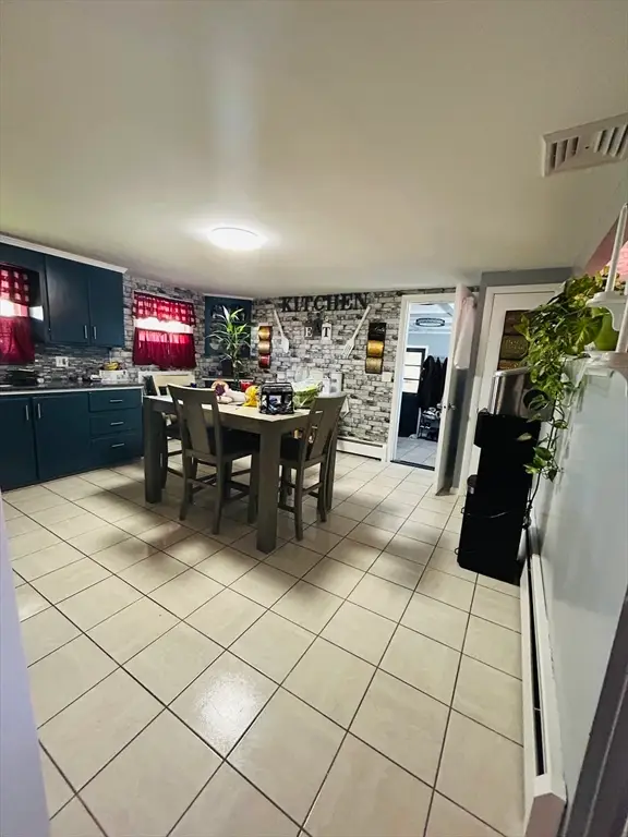 21 Spring St, Webster, MA 01570 - #3