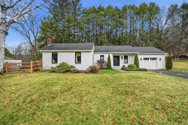 54 Huntington Rd, Hadley, MA 01035