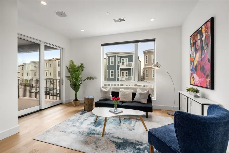 946 Saratoga St #204, Boston, MA 02128 - #2