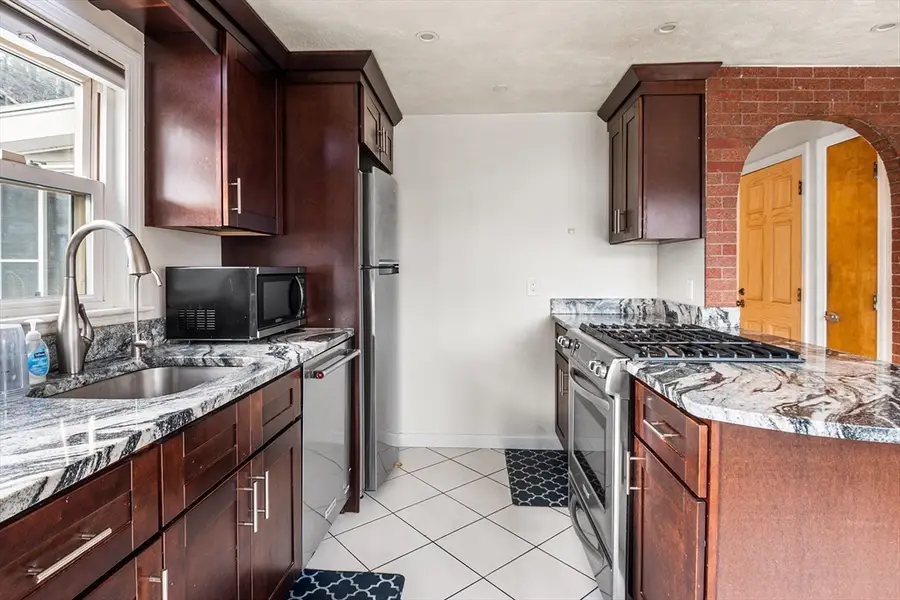 1046 Main St, Woburn, MA 01801 - #2