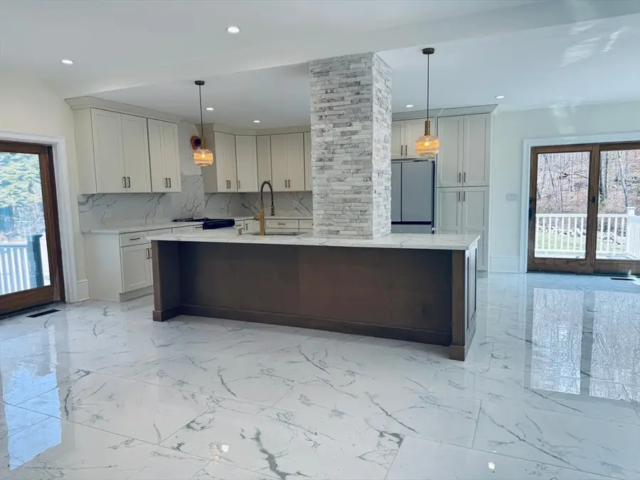 195 Lower Gore Dr, Webster, MA 01570 - #3