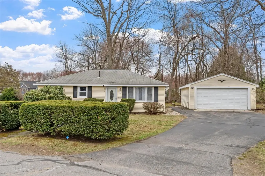 37 Lindsay Rd, Billerica, MA 01821 - #1
