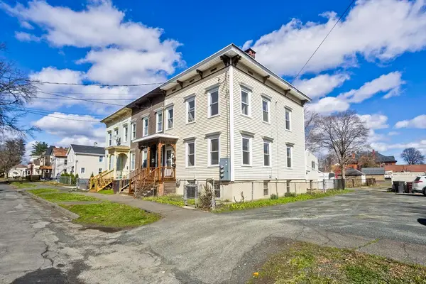 13 Hampden Street, Westfield, MA 01085