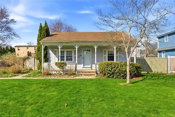 19 Opechee Drive, Bristol, RI 02809