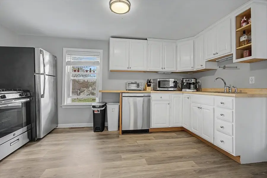 16 Marjorie St, Methuen, MA 01844 - #3