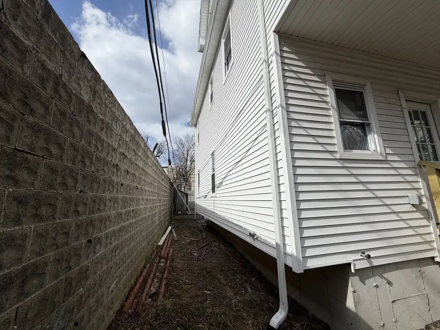 7 Parkway St, Boston, MA 02124 - #3